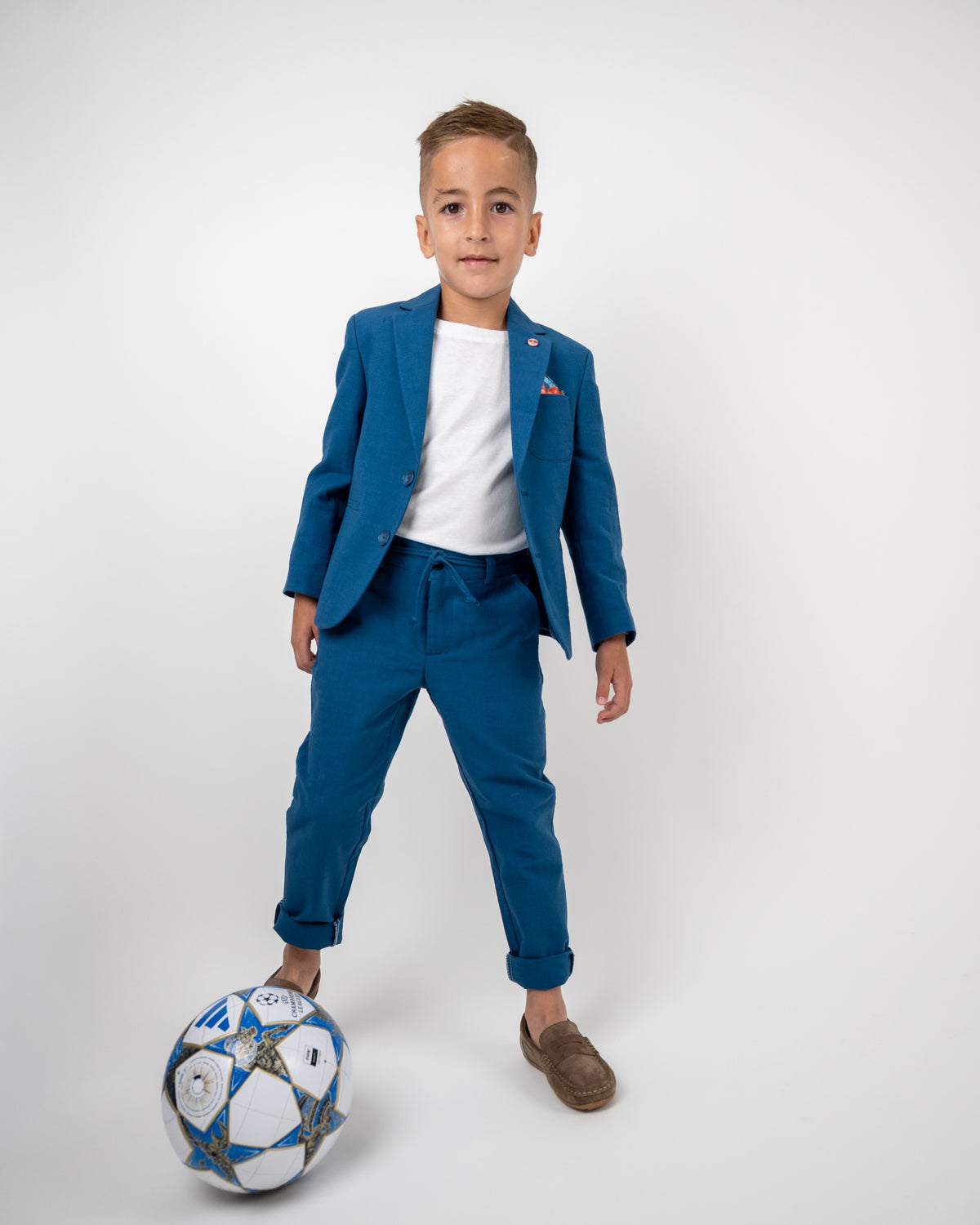 Boys' 3-piece suit 4018 — detail