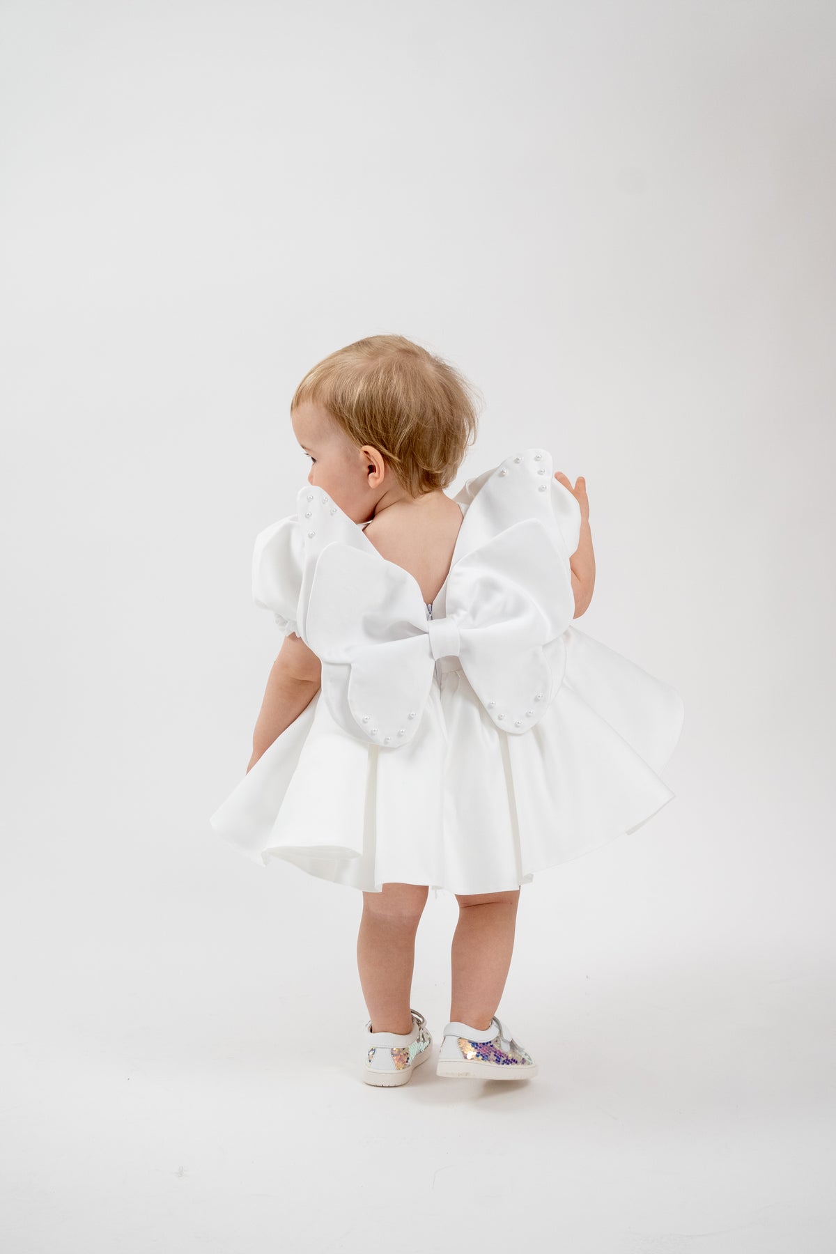 Exclusive Butterfly dress — white detail